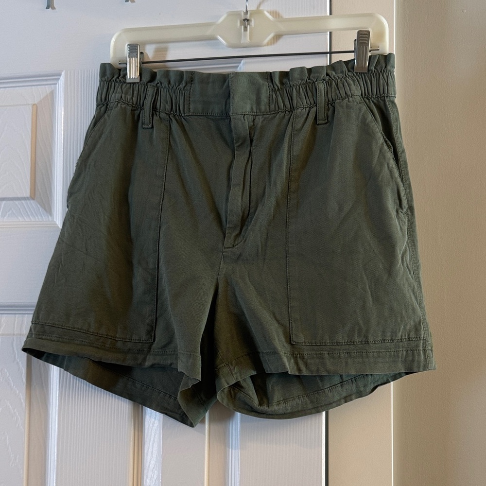 Banana Republic Olive Green Women's Shorts